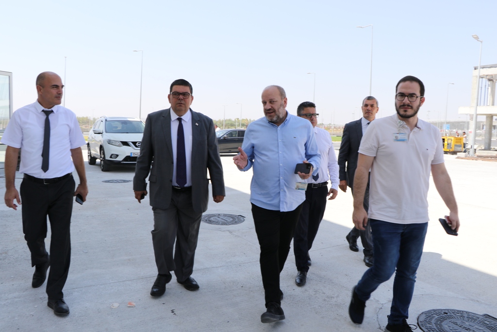 Maliye Bakan  Dr. Özdemir Berova, Ercan  Havalimanı’nda incelemelerde bulundu